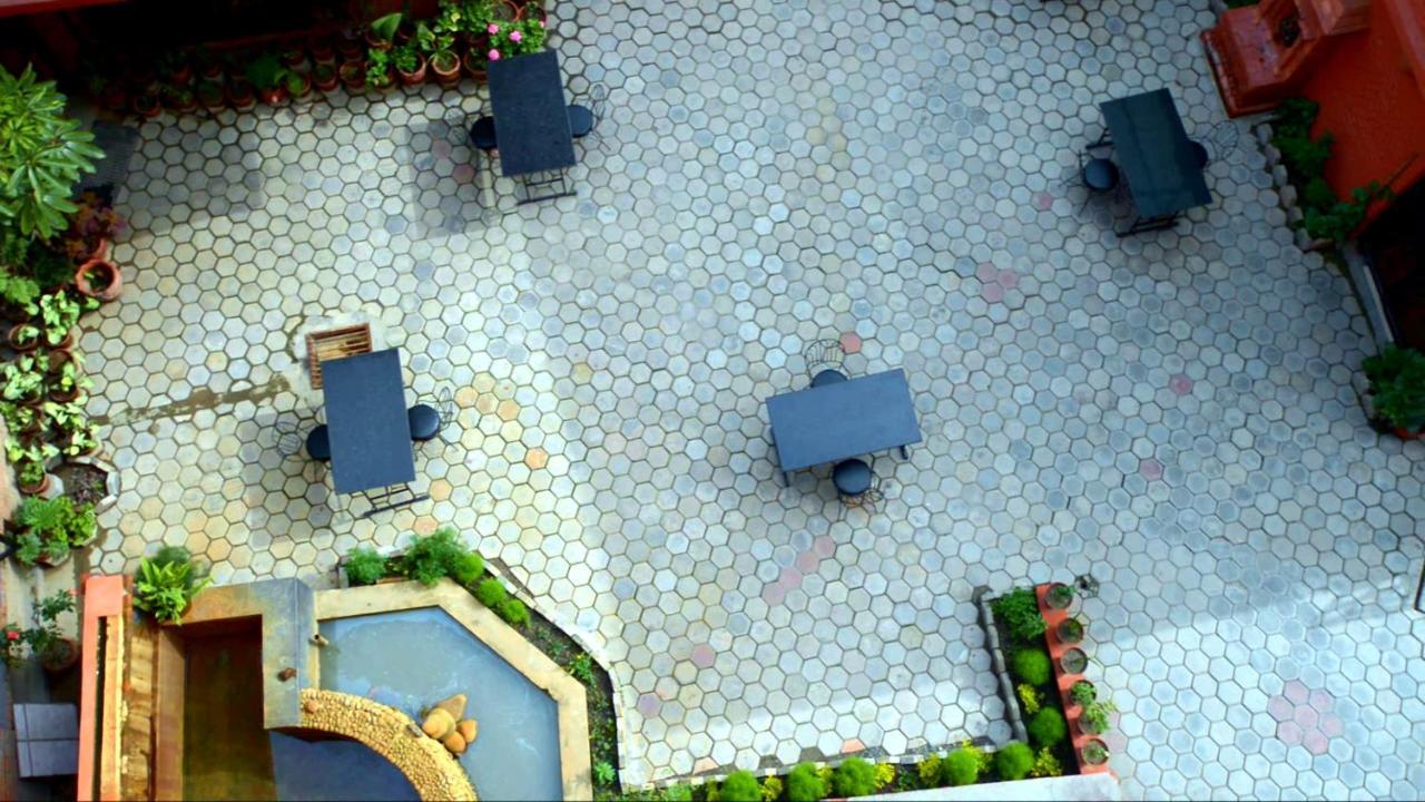 Golden Temple Inn Kathmandu Buitenkant foto